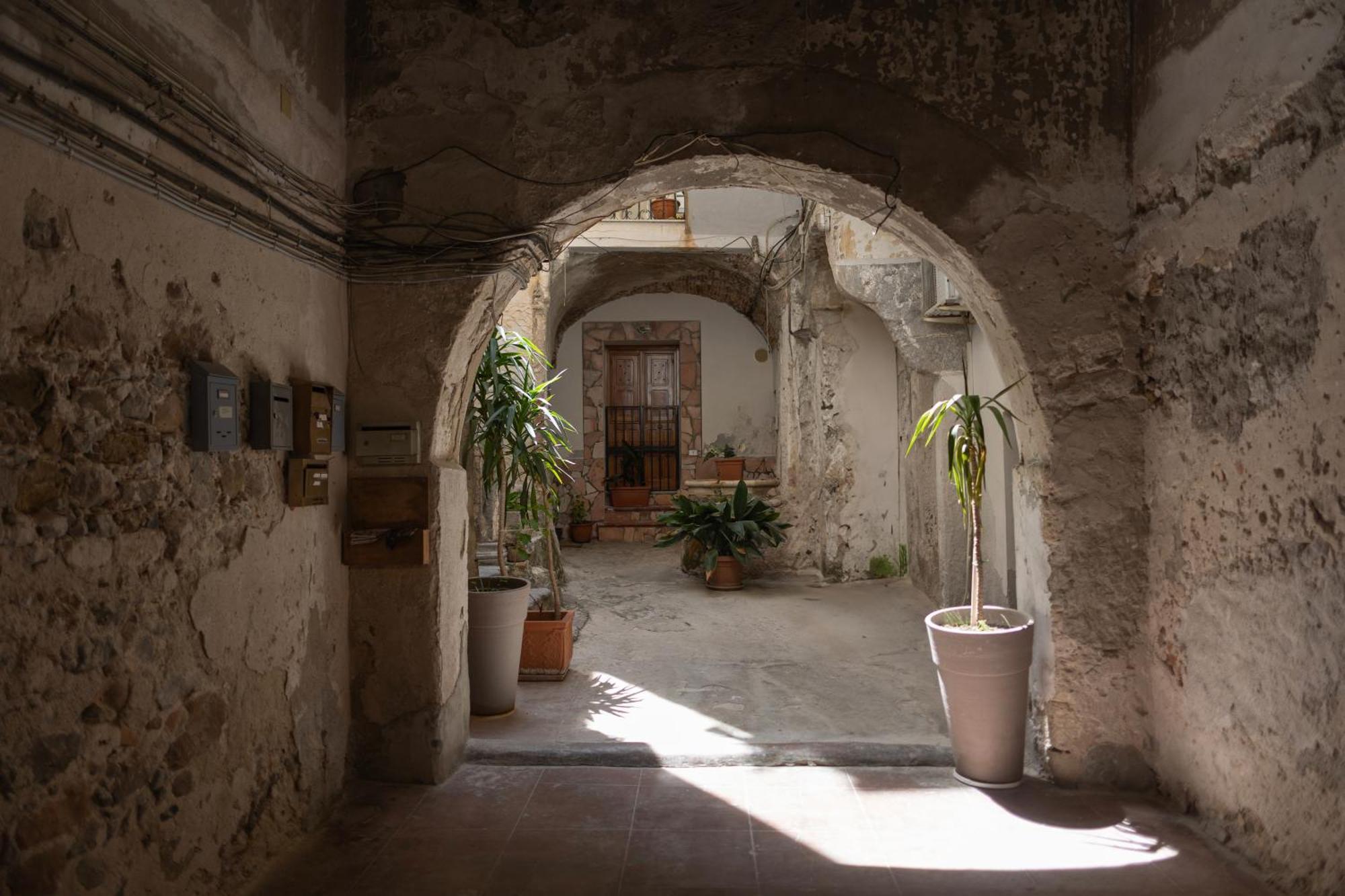 Cortile Gioeni Apartment Cefalu Luaran gambar